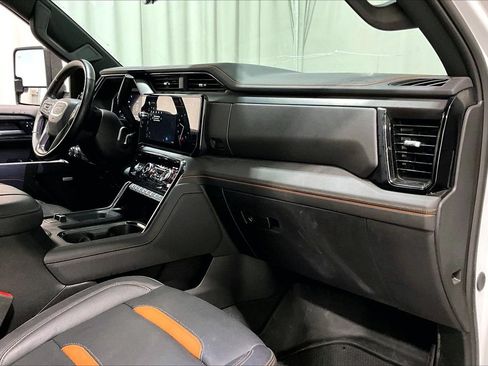 Used 2024 GMC Sierra 2500 AT4 w/ AT4 Premium Plus Package AWD/4WD image 28