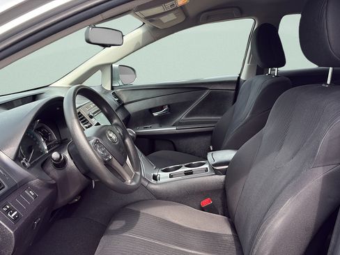 Used 2015 Toyota Venza LE AWD/4WD image 10