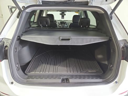 Used 2020 Chevrolet Equinox Premier AWD/4WD image 24