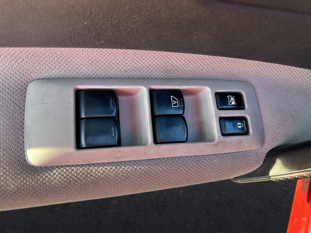 Used 2008 Nissan Rogue SL w/ Premium Pkg FWD image 12