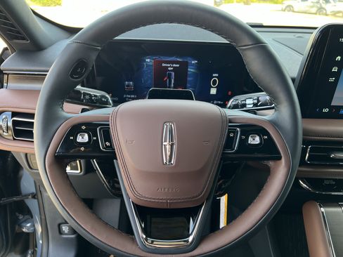 New 2026 Lincoln Aviator Reserve image 16