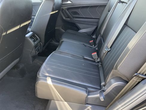 Certified 2024 Volkswagen Tiguan SE image 16