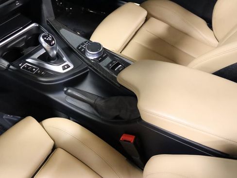Used 2018 BMW M4 Convertible image 48