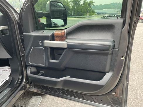 Used 2017 Ford F250 Platinum w/ Platinum Ultimate Package AWD/4WD image 28