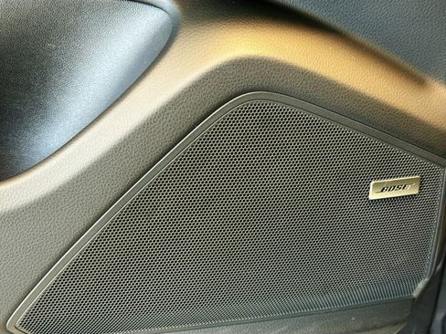 Used 2025 Porsche Cayenne image 12