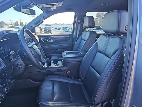 Used 2024 Chevrolet Tahoe RST w/ Luxury Package image 3