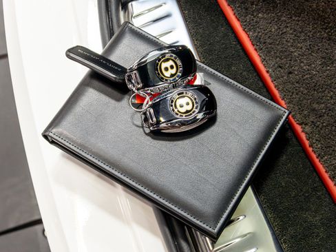 Used 2020 Bentley Bentayga V8 image 83