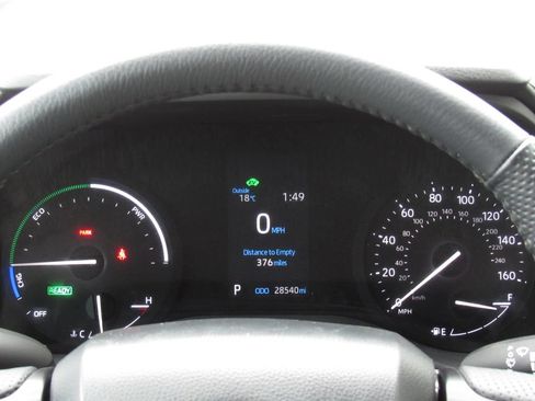 Used 2024 Toyota Sienna LE AWD/4WD image 24