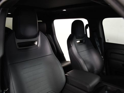 Used 2025 Land Rover Defender 110 AWD/4WD image 20