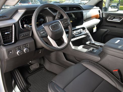 New 2026 GMC Sierra 2500 Denali w/ Technology Package AWD/4WD image 16