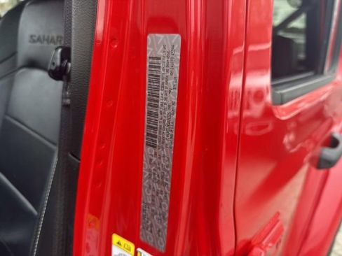 Used 2019 Jeep Wrangler Unlimited Sahara image 20