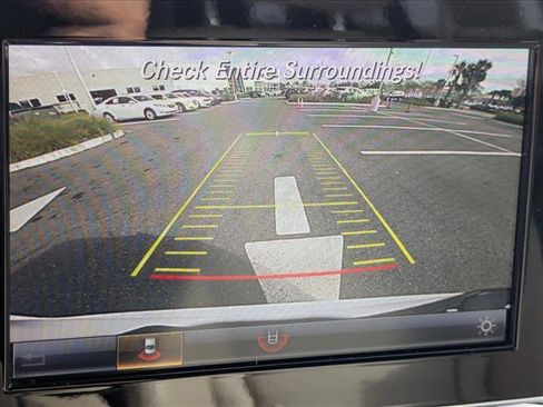 Used 2018 Mercedes-Benz GLC 300 4MATIC image 12