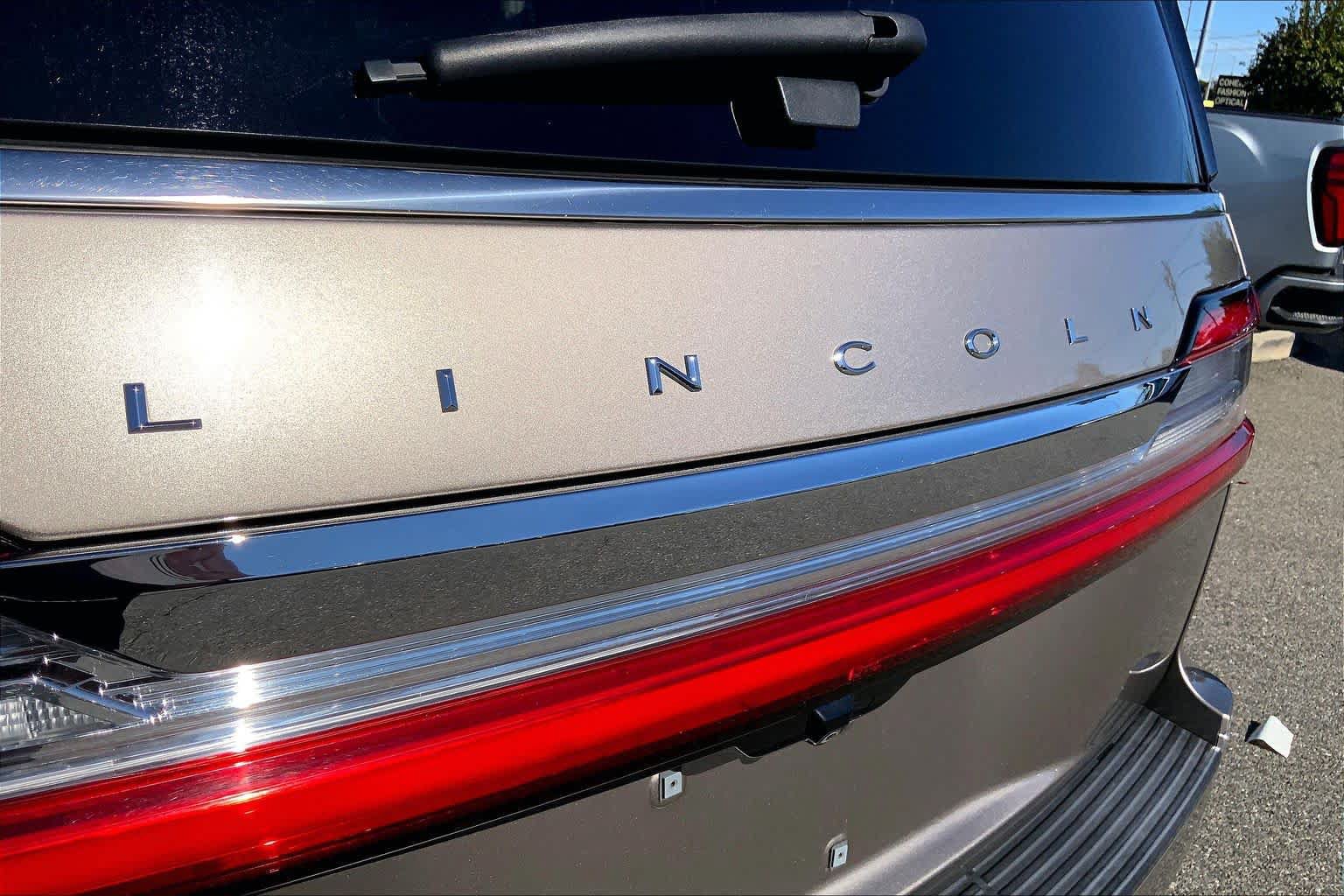 Used 2019 Lincoln Navigator Reserve w/ Cargo Package AWD/4WD image 33