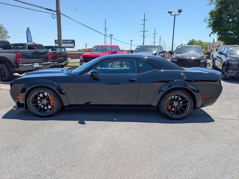 Used 2019 Dodge Challenger SRT Hellcat Redeye RWD image 2