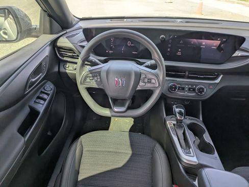 Used 2024 Buick Envista Preferred FWD image 15