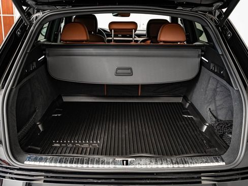 Used 2022 Audi e-tron Premium w/ Convenience Plus Package image 22