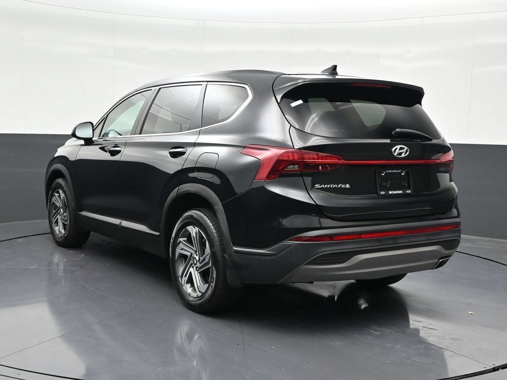 Used 2023 Hyundai Santa Fe SE FWD image 3