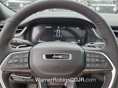 New 2025 Jeep Grand Cherokee Limited w/ Trailer Tow Package image 25