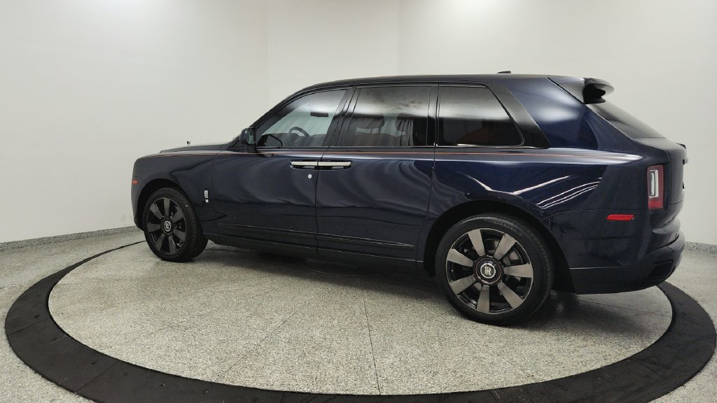 Used 2021 Rolls-Royce Cullinan AWD/4WD image 3