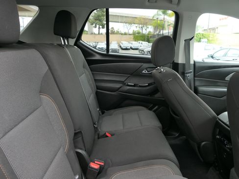 Used 2021 Chevrolet Traverse LS FWD image 24