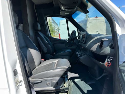 Used 2021 Mercedes-Benz Sprinter 3500 image 10