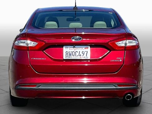Used 2015 Ford Fusion SE w/ Equipment Group 502A FWD image 4