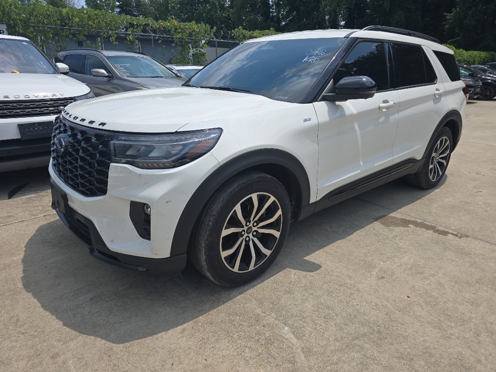 Used 2025 Ford Explorer ST-Line w/ Premium Package RWD image 1