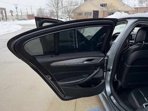 Used 2018 BMW M550i xDrive w/ Driving Assistance Package image 39