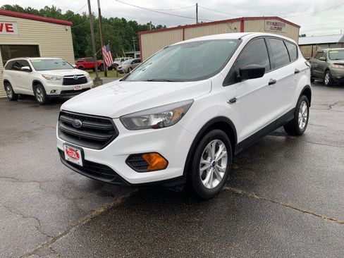 Used 2018 Ford Escape S image 8