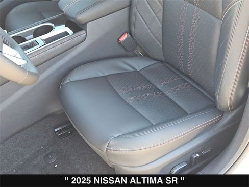 New 2025 Nissan Altima 2.5 SR image 16