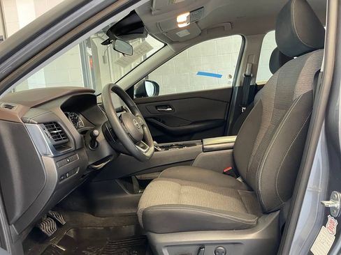 Certified 2023 Nissan Rogue SV FWD image 10