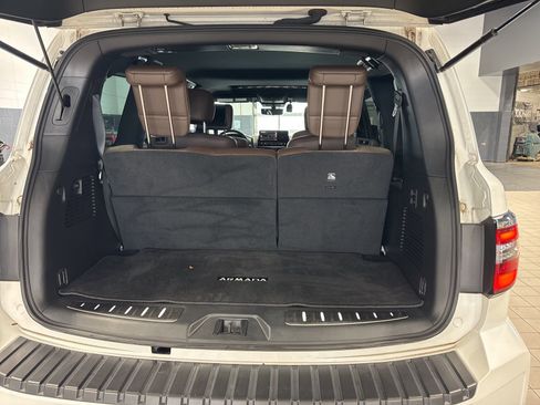 Used 2022 Nissan Armada Platinum w/ Captain's Chairs Package image 11