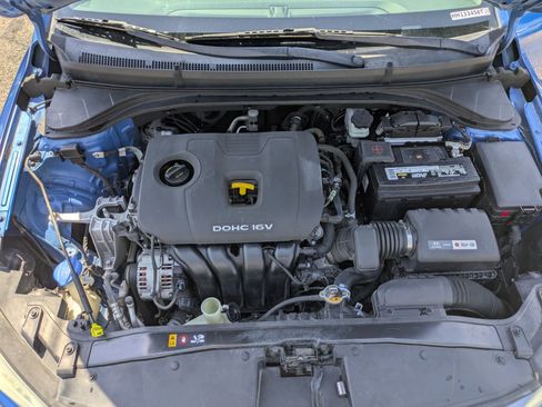 Used 2017 Hyundai Elantra SE FWD image 31