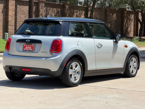 Used 2016 MINI Cooper 2-Door Hardtop FWD image 11