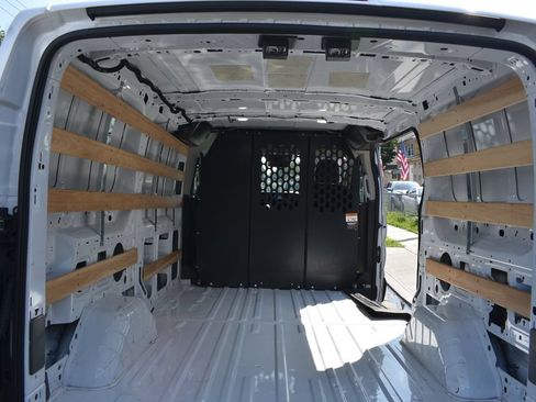 Used 2025 Ford Transit 250 Low Roof w/ Exterior Upgrade Package RWD image 29