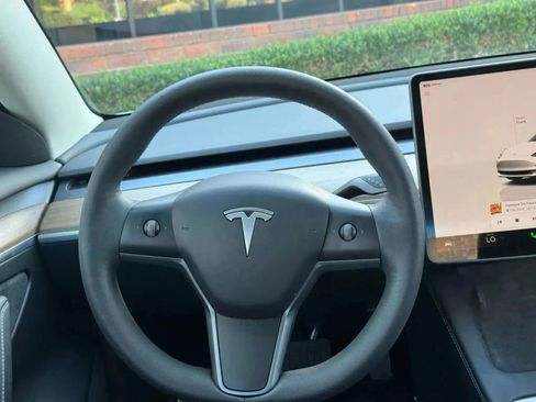 Used 2022 Tesla Model 3 RWD image 12