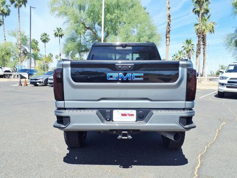 Used 2025 GMC Sierra 2500 Denali Ultimate AWD/4WD image 6