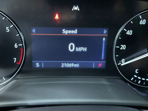 Used 2021 Buick Envision Preferred FWD image 10
