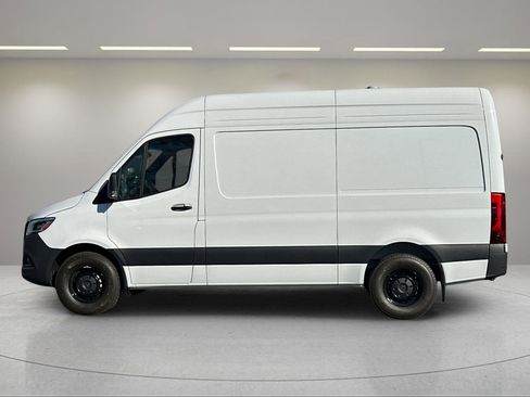 Used 2024 Mercedes-Benz Sprinter 144 Cargo image 7