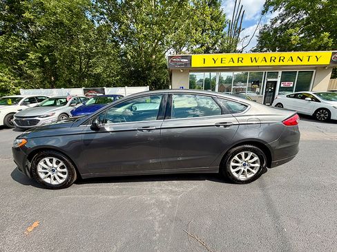 Used 2017 Ford Fusion S FWD image 4