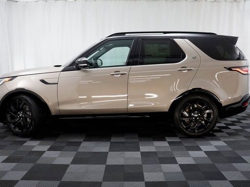 New 2025 Land Rover Discovery Dynamic SE image 5