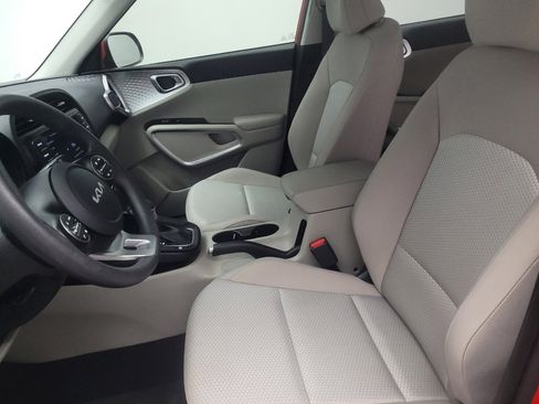 Used 2023 Kia Soul LX FWD image 17