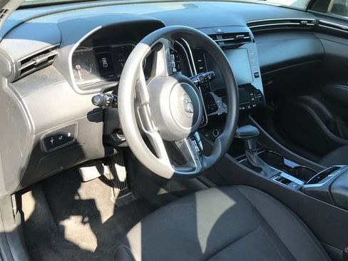 Used 2024 Hyundai Tucson SEL FWD image 3