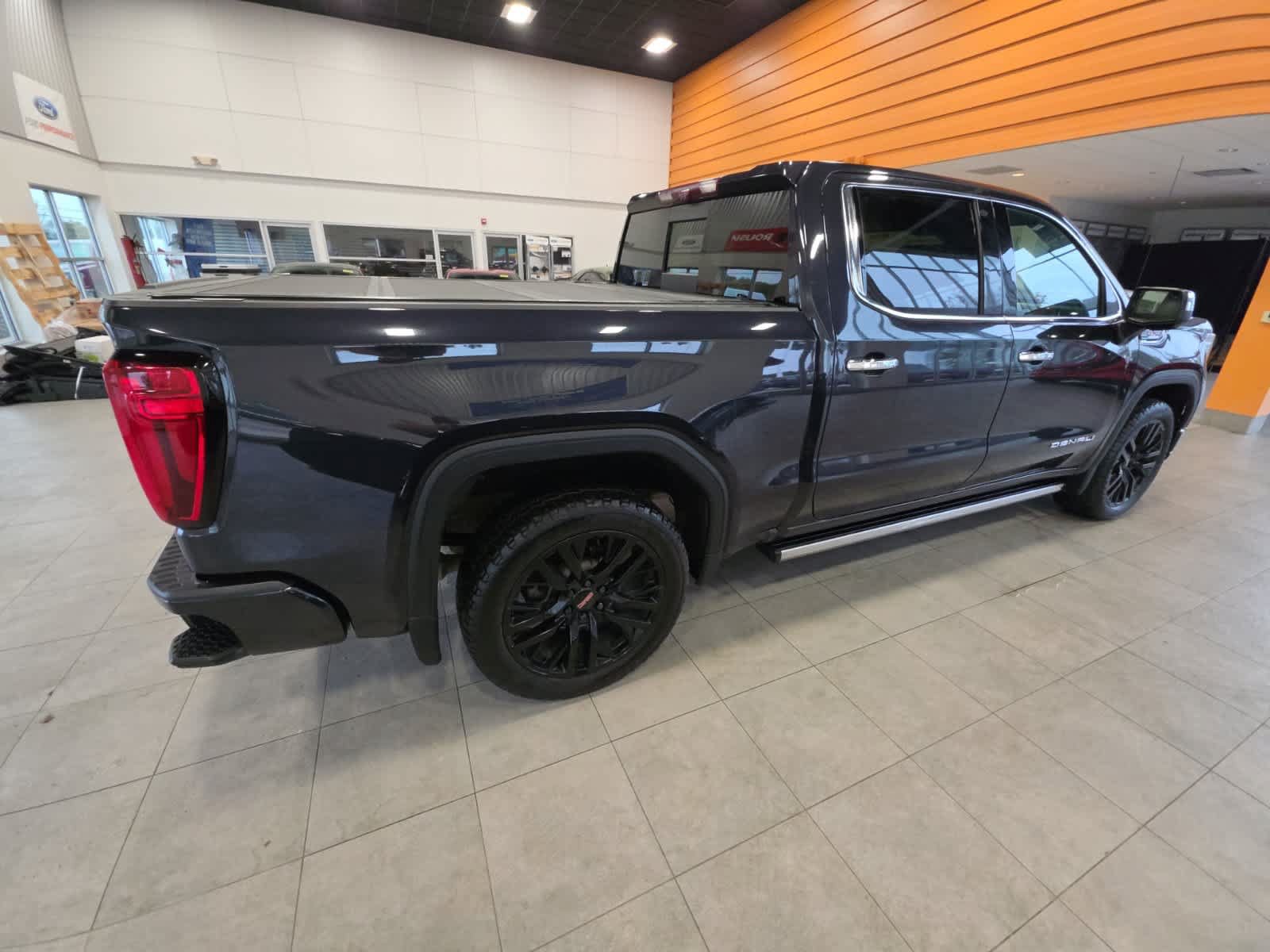 Used 2023 GMC Sierra 1500 Denali AWD/4WD image 8