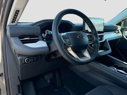 New 2026 Ford Explorer Active RWD image 10
