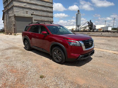 Used 2023 Nissan Pathfinder SV w/ SV Premium Package FWD image 2