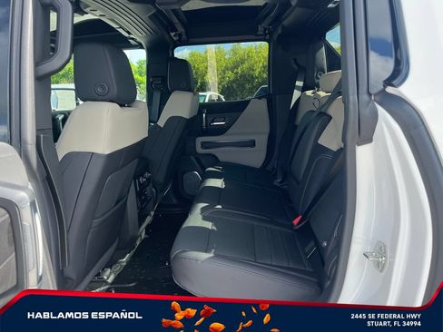 New 2026 GMC Hummer EV 4x4 Crew Cab image 11