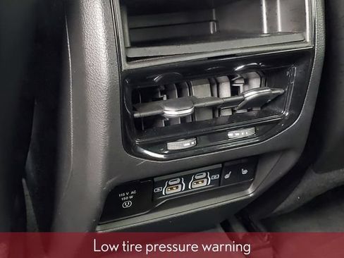 Used 2023 Jeep Grand Cherokee Limited AWD/4WD image 41