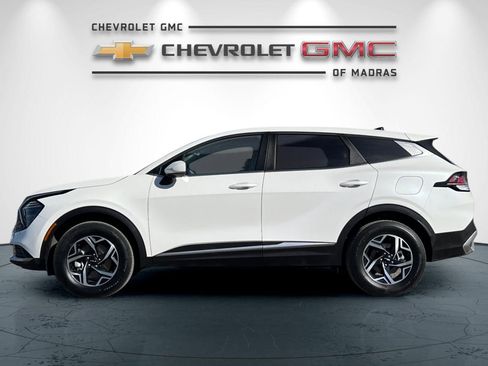 Used 2025 Kia Sportage LX image 6