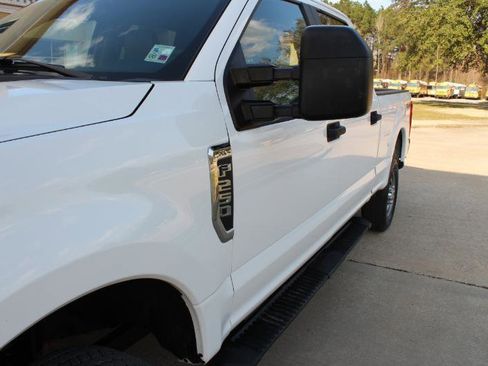 Used 2021 Ford F250 XL w/ Power Equipment Group image 26